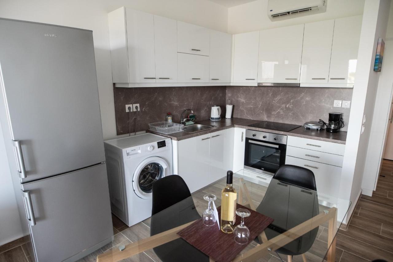 Cozy Apartment In Palaio Faliro With A Great View Athen Exterior foto